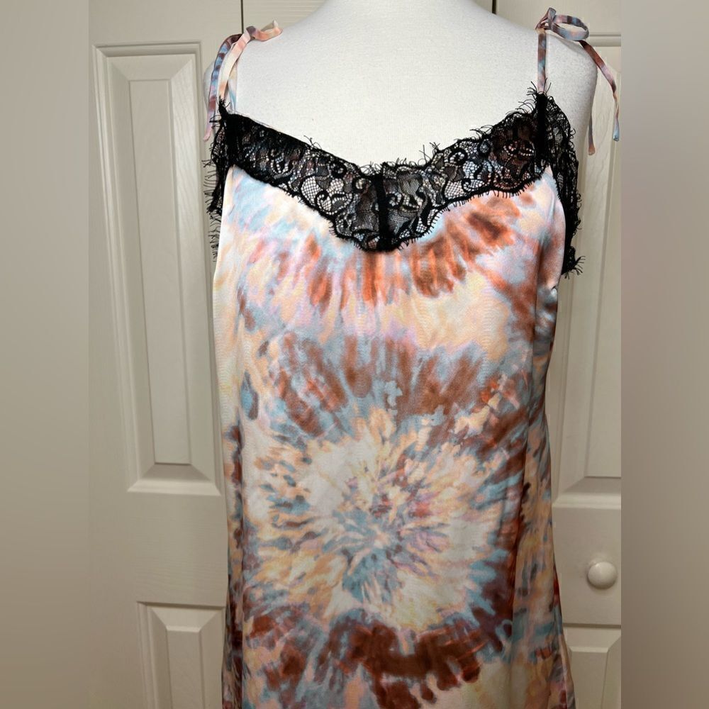 NWT Kenzie + Francesca’s tie dye lace dress size large - Picture 3 of 7